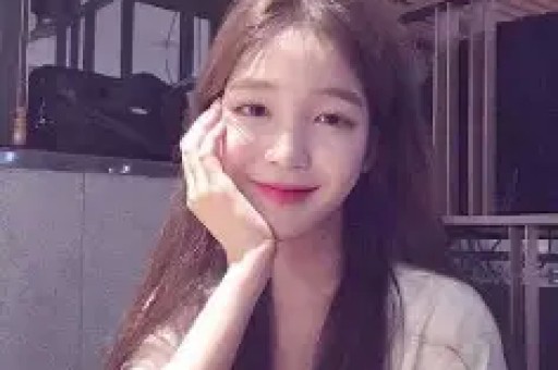 亲手送吴亦凡进监狱5年后法院出手都美竹迎噩耗饭碗恐不保