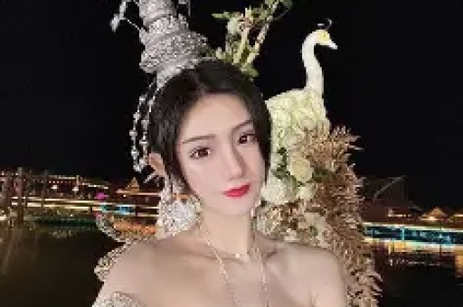 抢刘亦菲干爹传闻后她隐婚生子没婚礼被群嘲本人回应