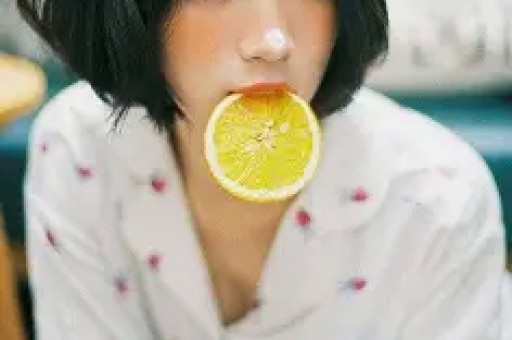 百万网红一条广告提成 500 元掀桌子不干了！